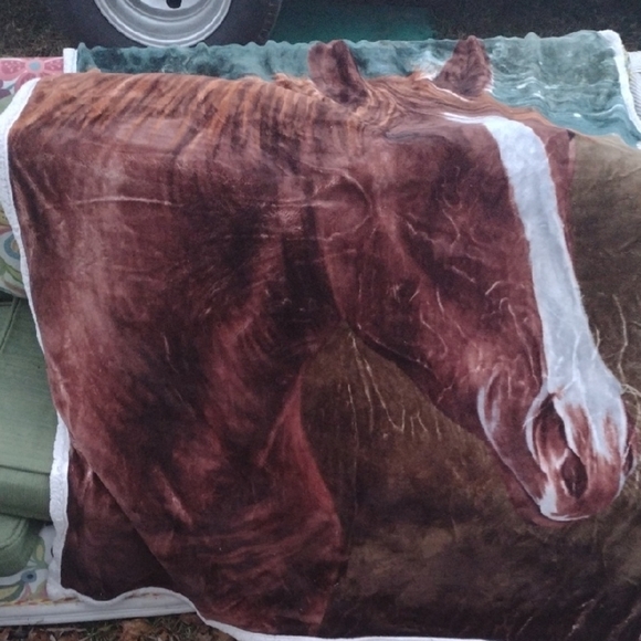 Brown Horse Print Blanket - Picture 1 of 3